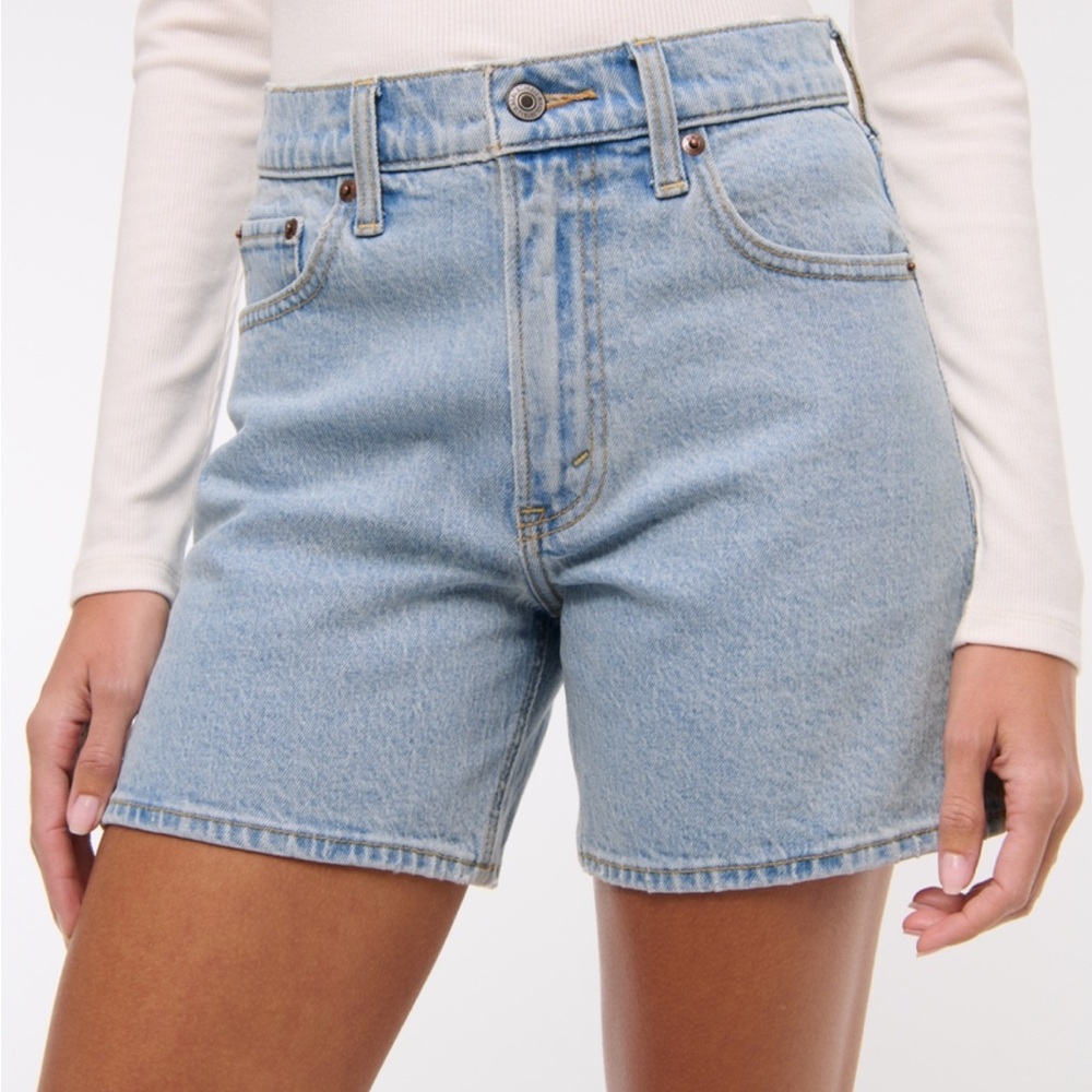 NWT Abercrombie Kids High Rise Dad Short